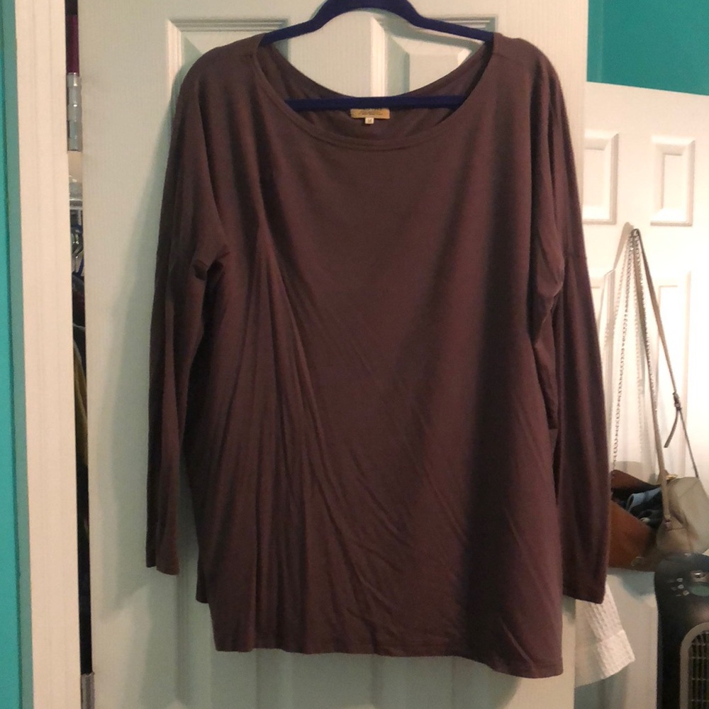 Long sleeve tee